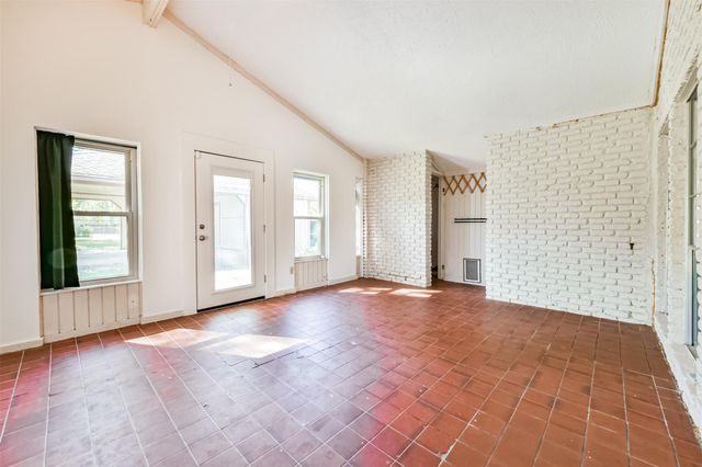 312 S 15th Street, La Porte, TX 77571