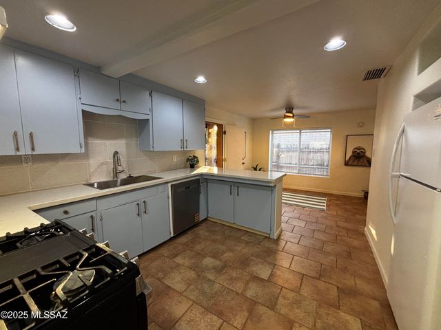 3608 E Monte Vista Drive, Tucson, AZ 85716