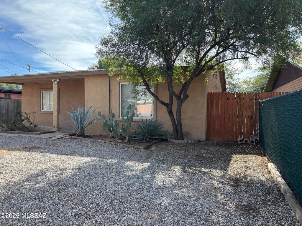 3608 E Monte Vista Drive, Tucson, AZ 85716