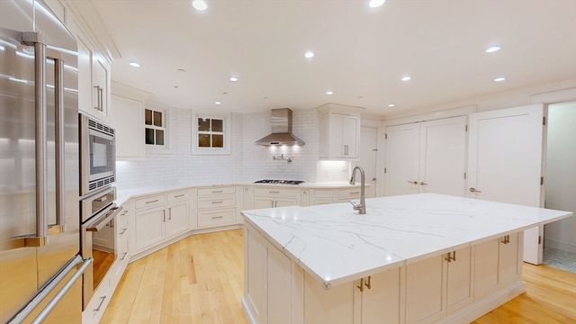 588 Tremont St 1, Boston, MA 02118