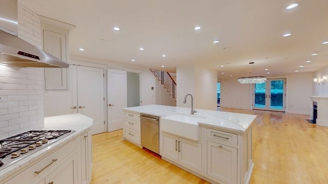 588 Tremont St 1, Boston, MA 02118