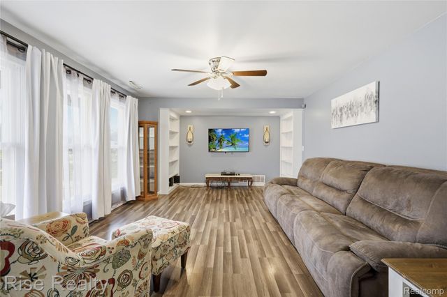 3436 Creekwood Drive, Bridgeport Charter Township, MI 48601