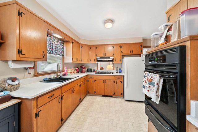 3722 Saint Clair STREET, Racine, WI 53402