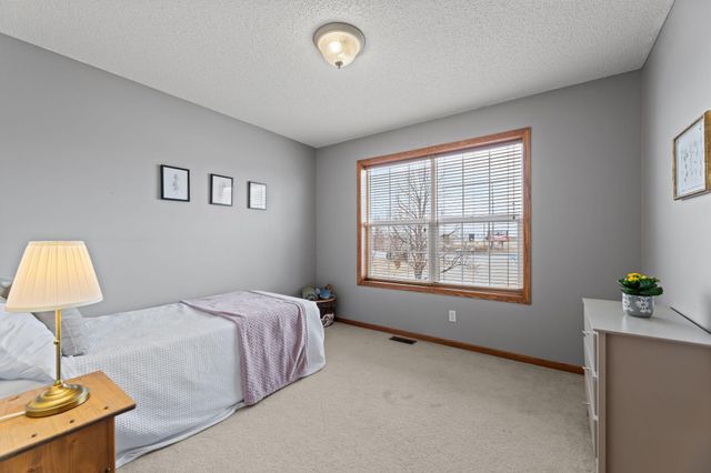 10431 64th Way NE, Albertville, MN 55301