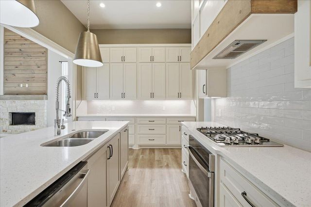 306 N 11th Street, Wolfforth, TX 79382