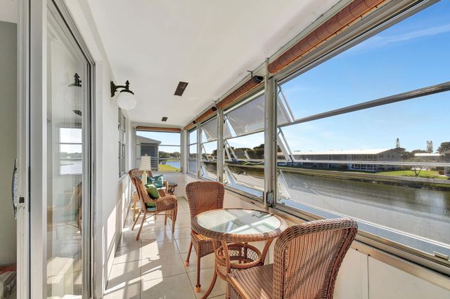 24 Chatham A, West Palm Beach, FL 33417