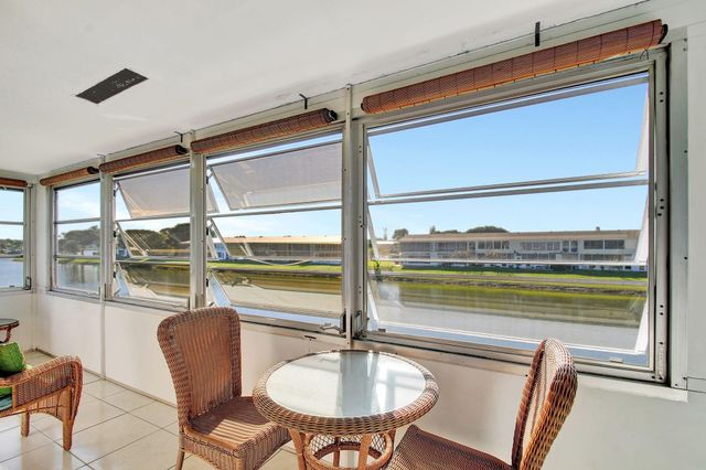 24 Chatham A, West Palm Beach, FL 33417