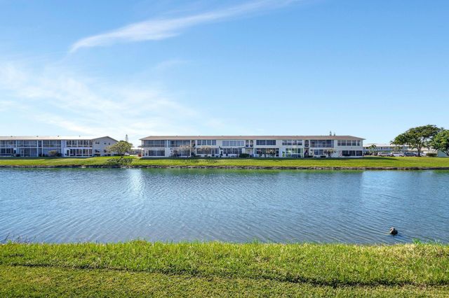 24 Chatham A, West Palm Beach, FL 33417