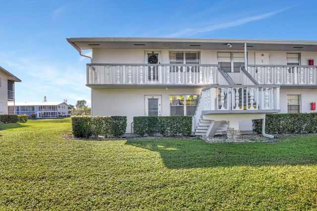 24 Chatham A, West Palm Beach, FL 33417