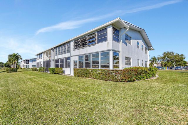 24 Chatham A, West Palm Beach, FL 33417