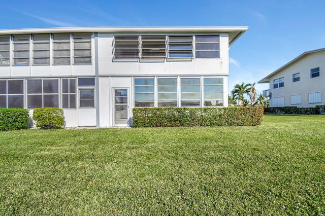 24 Chatham A, West Palm Beach, FL 33417