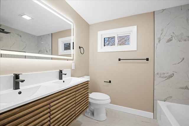 270 Brattle St, Holden, MA 01520