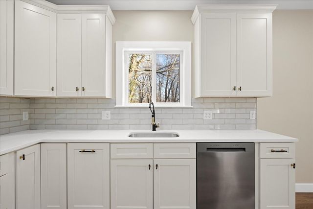 270 Brattle St, Holden, MA 01520