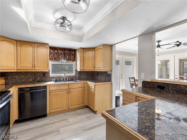 8848 Fordham ST, Fort Myers, FL 33907