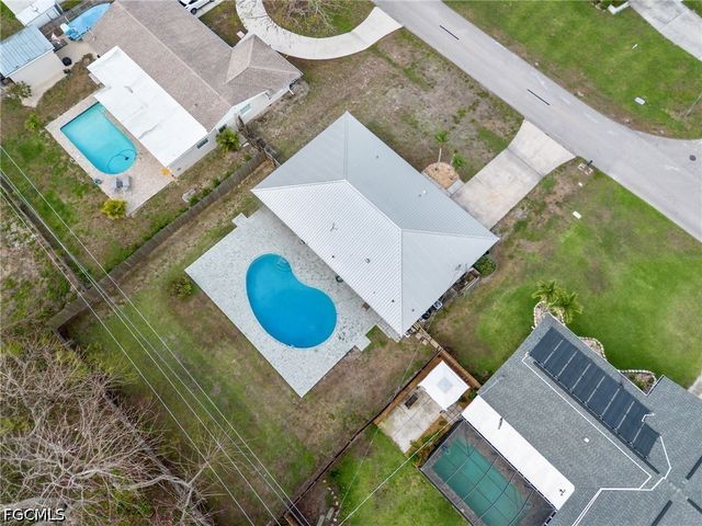 8848 Fordham ST, Fort Myers, FL 33907