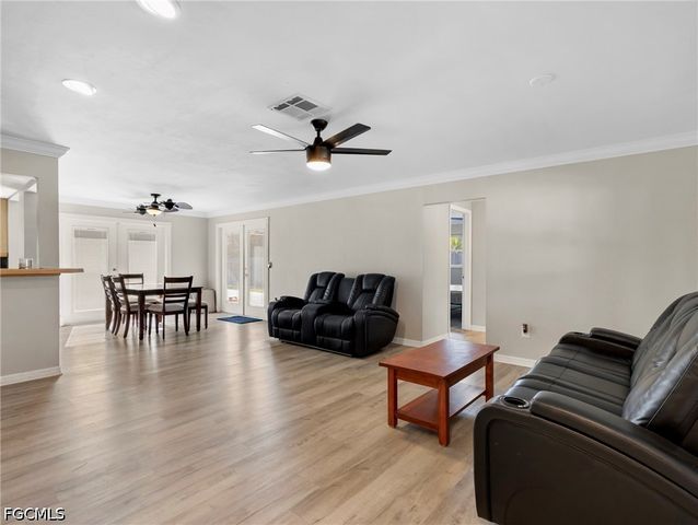 8848 Fordham ST, Fort Myers, FL 33907