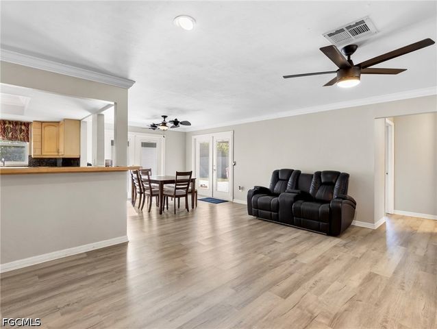 8848 Fordham ST, Fort Myers, FL 33907