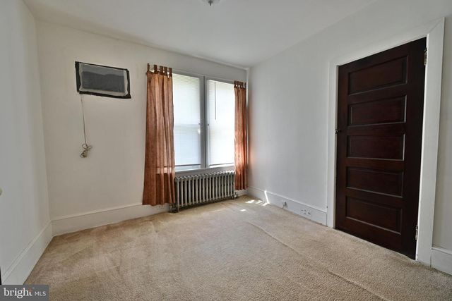 438 W 3RD ST, Florence, NJ 08518