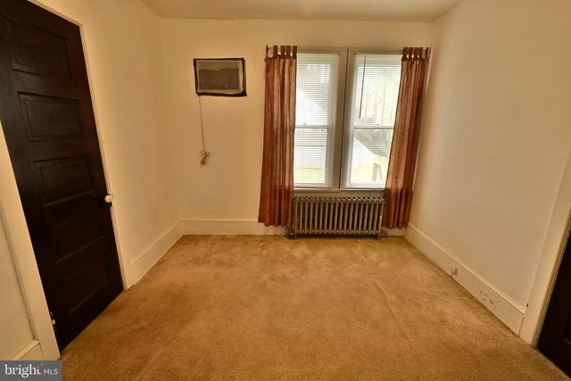 438 W 3RD ST, Florence, NJ 08518