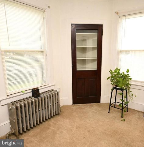 438 W 3RD ST, Florence, NJ 08518