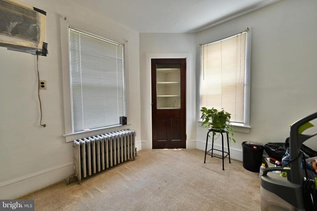 438 W 3RD ST, Florence, NJ 08518