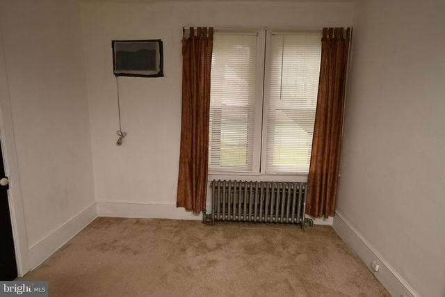 438 W 3RD ST, Florence, NJ 08518
