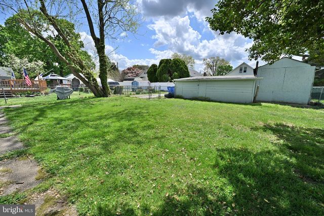 438 W 3RD ST, Florence, NJ 08518