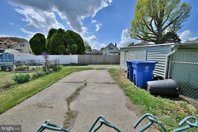 438 W 3RD ST, Florence, NJ 08518