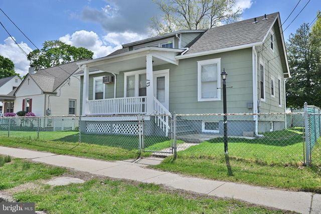 438 W 3RD ST, Florence, NJ 08518