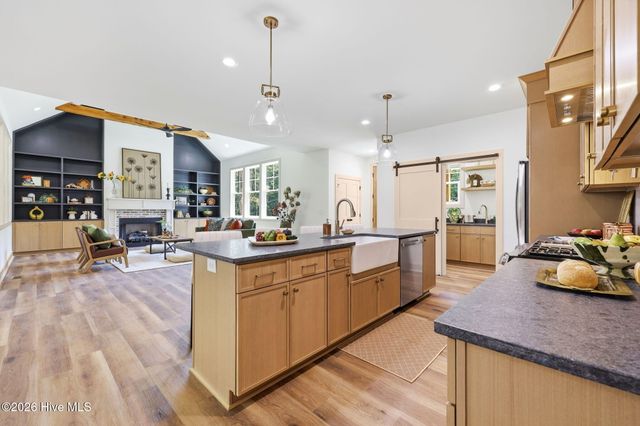 1320 S Mcneill Street, Carthage, NC 28327
