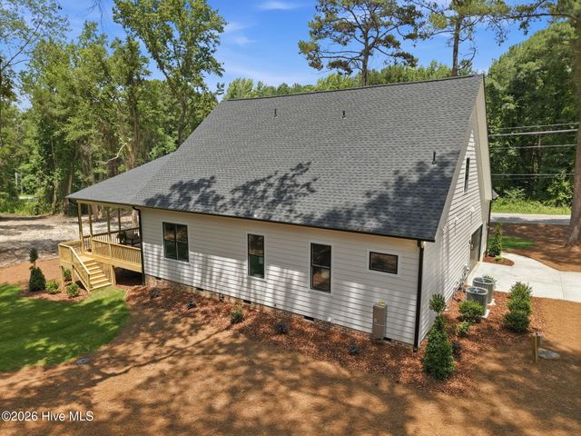 1320 S Mcneill Street, Carthage, NC 28327