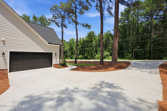 1320 S Mcneill Street, Carthage, NC 28327