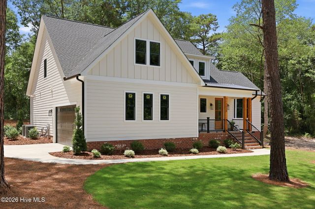 1320 S Mcneill Street, Carthage, NC 28327