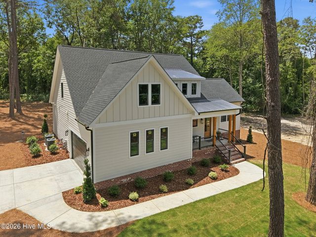 1320 S Mcneill Street, Carthage, NC 28327