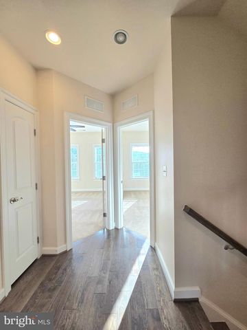 5415 STREAM BANK LN, Greenbelt, MD 20770