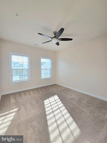 5415 STREAM BANK LN, Greenbelt, MD 20770