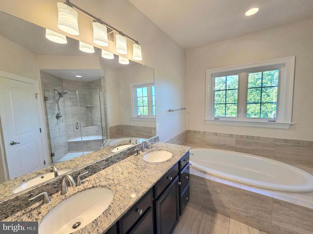 5415 STREAM BANK LN, Greenbelt, MD 20770