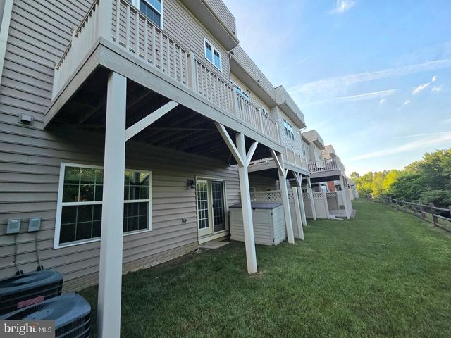5415 STREAM BANK LN, Greenbelt, MD 20770