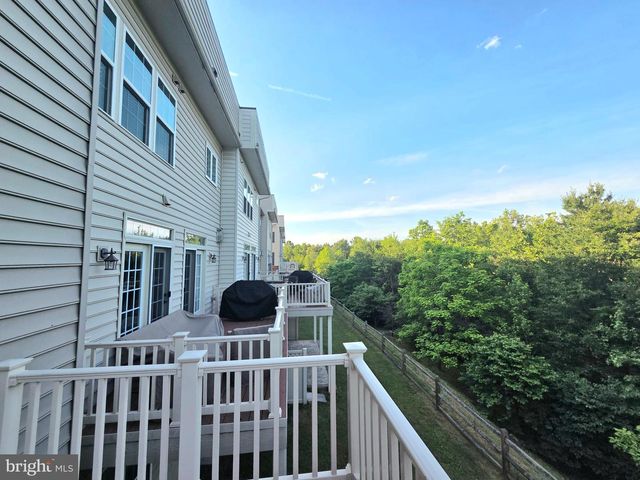 5415 STREAM BANK LN, Greenbelt, MD 20770