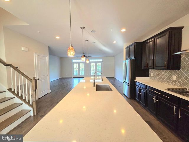 5415 STREAM BANK LN, Greenbelt, MD 20770