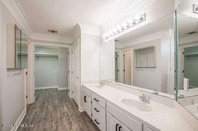 4967 LAUREL GREEN Way E, Jacksonville, FL 32225