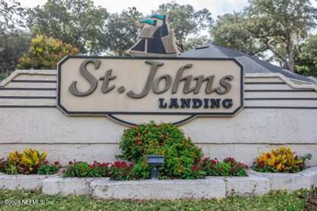 4967 LAUREL GREEN Way E, Jacksonville, FL 32225