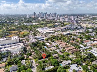 1019 NE 11th St, Fort Lauderdale, FL 33304