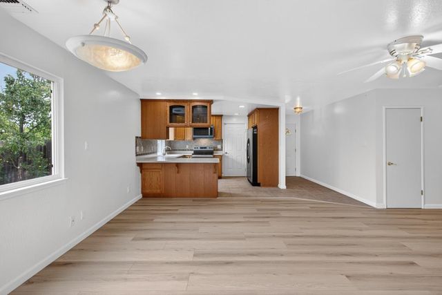 6013 Ellerslee Dr, Carmichael, CA 95608