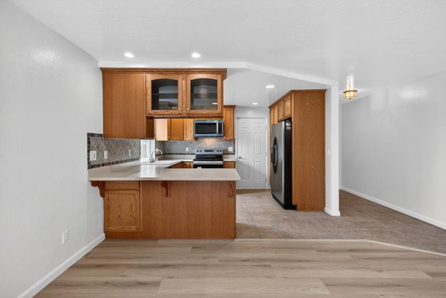 6013 Ellerslee Dr, Carmichael, CA 95608