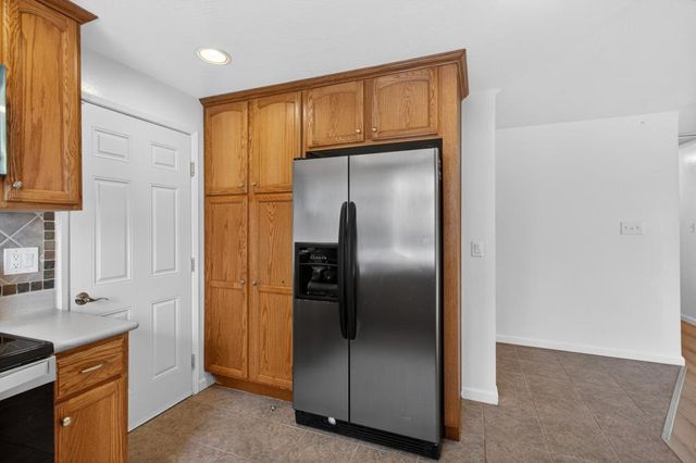 6013 Ellerslee Dr, Carmichael, CA 95608