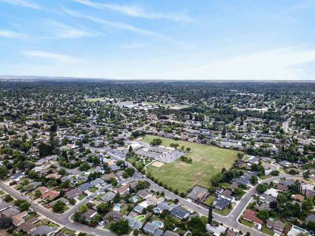 6013 Ellerslee Dr, Carmichael, CA 95608