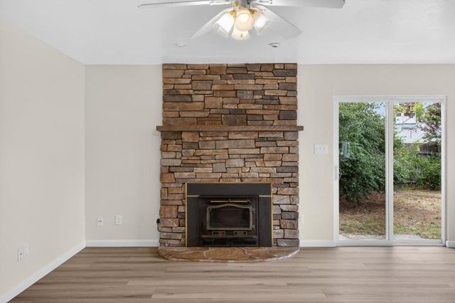 6013 Ellerslee Dr, Carmichael, CA 95608