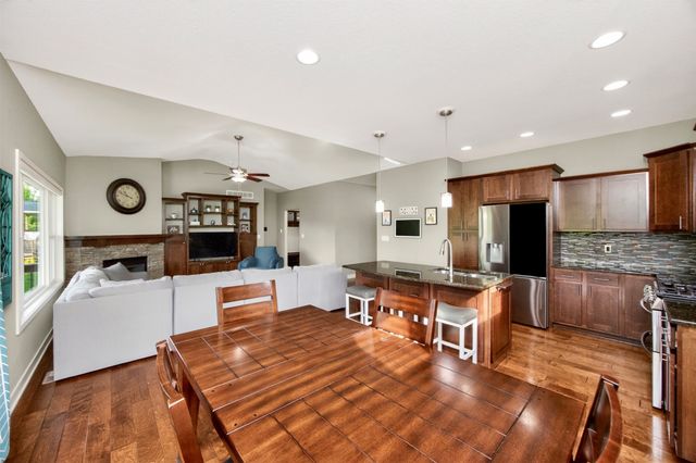 2500 NE 11th Street, Grimes, IA 50111