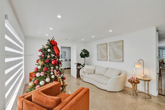 10401 SW 53rd St, Miami, FL 33165